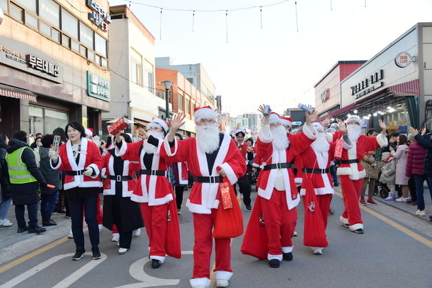 담양 산타축제 8만 '인산인해'…1월까지 성탄 풍경 유지