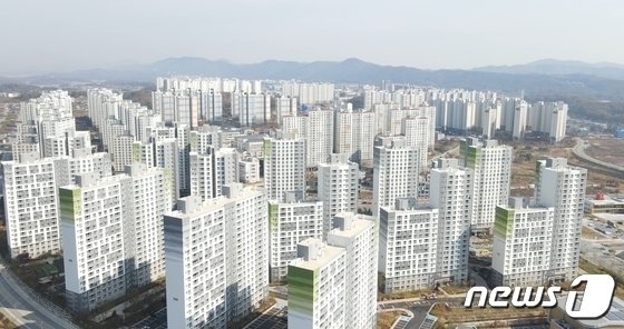 본문 이미지 -  충북혁신도시 공동주택단지 전경.&#40;자료사진&#41;/뉴스1