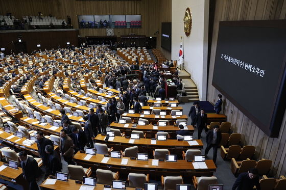 '사상초유' 대통령 권한대행 탄핵안 국회 통과…한덕수 직무정지(종합)