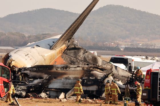 [속보] 무안공항 여객기 사망자 47명으로 늘어…생존자 3명