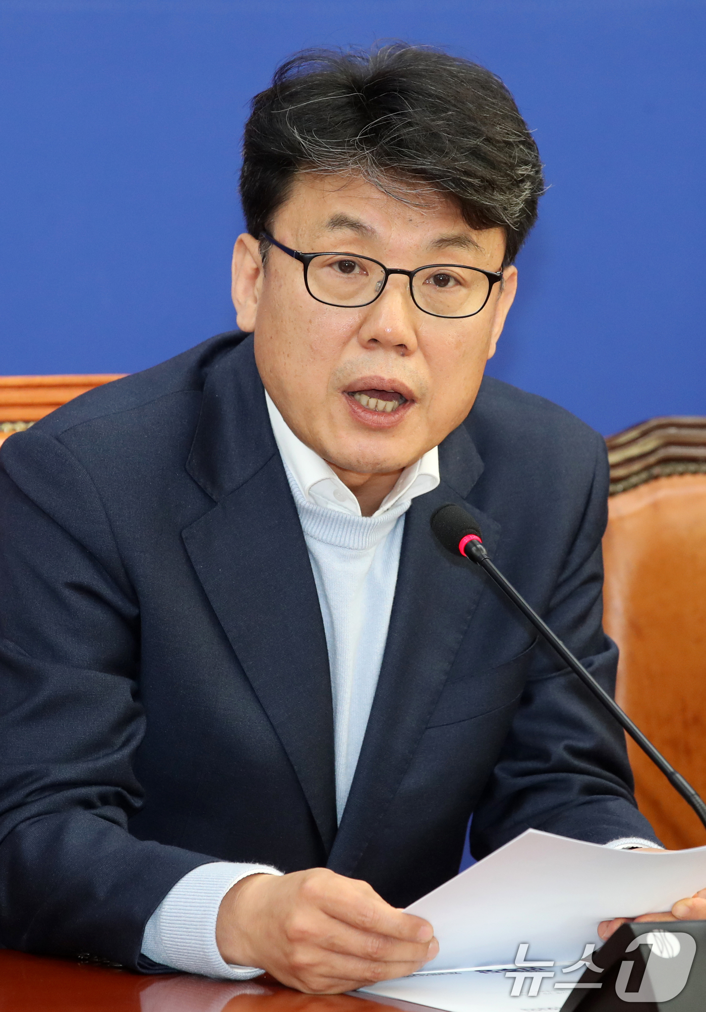 발언하는 진성준 정책위의장 - 뉴스1