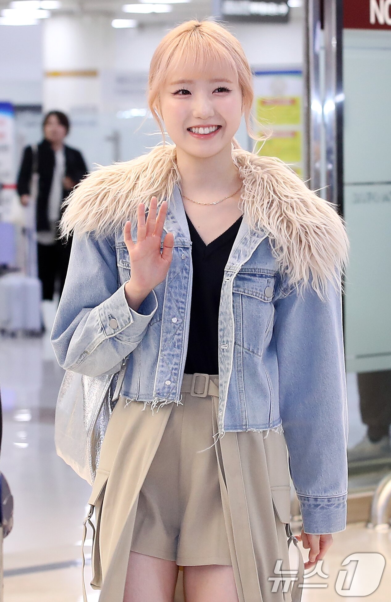 히토미, 안구정화 비주얼