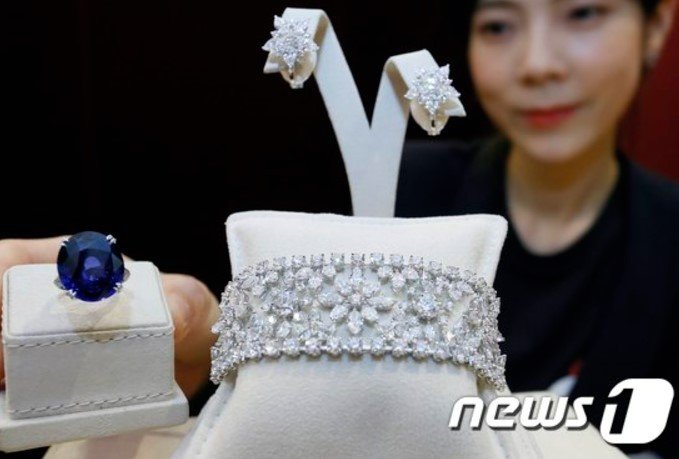 본문 이미지 - (갤러리아백화점 제공)