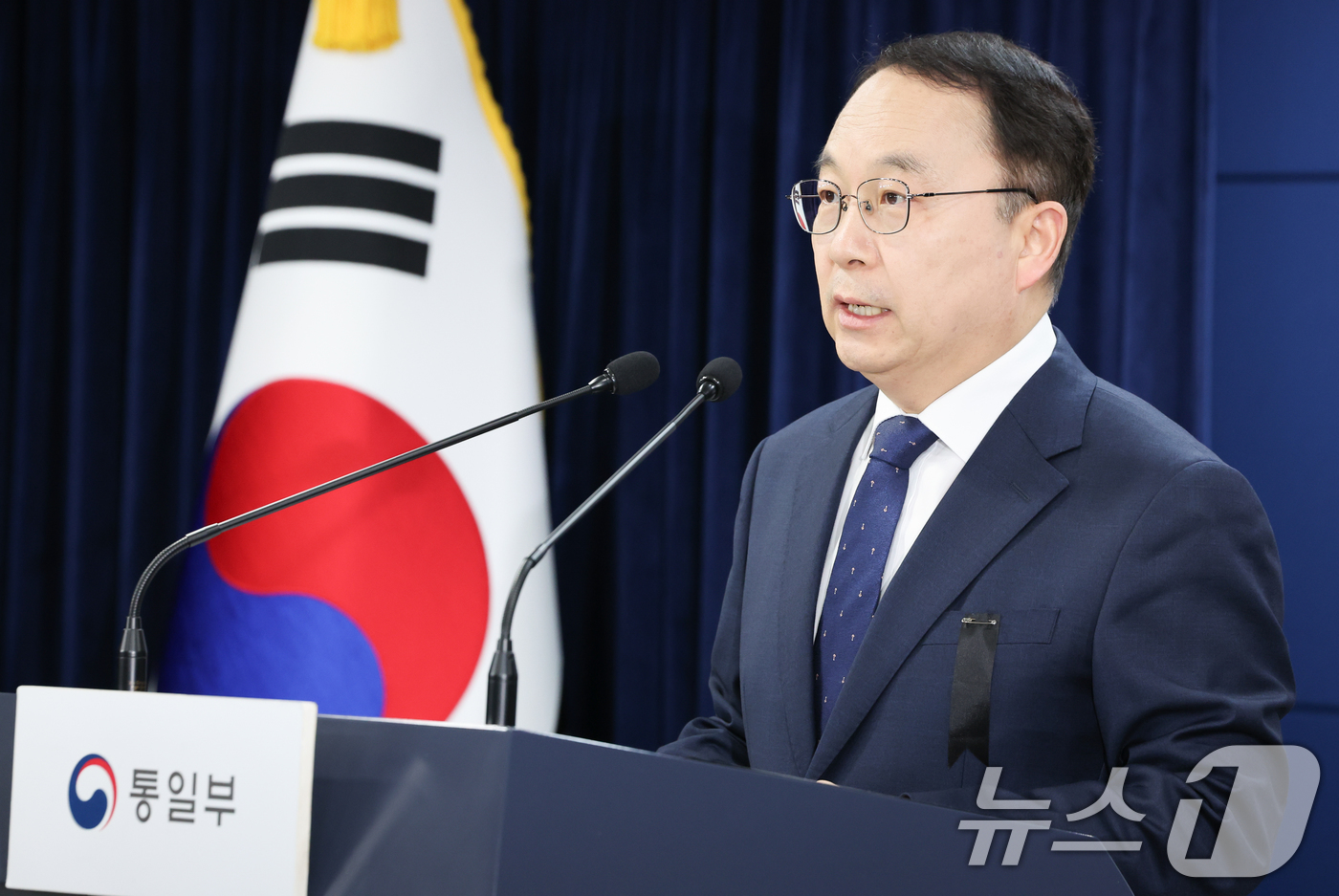 (서울=뉴스1) 허경 기자 = 구병삼 통일부 대변인이 30일 서울 종로구 정부서울청사에서 정례브리핑을 하고 있다. 2024.12.30/뉴스1