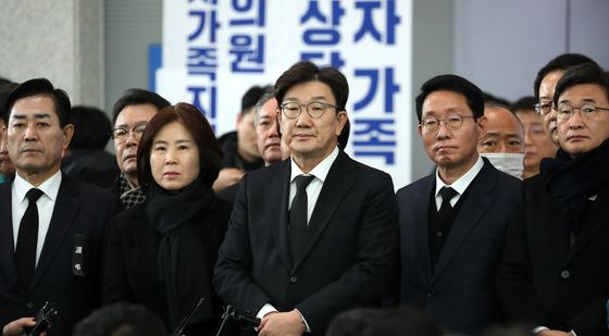 참사 이튿날 무안 간 권성동 "최선 다할 것"