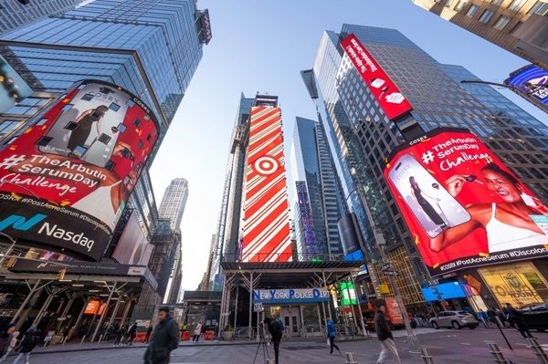 코스알엑스, 美 뉴욕 타임스퀘어 전광판 장식…"글로벌 입지 확고"