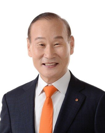 본문 이미지 - 최병오 패션그룹형지 회장.(형지 제공).