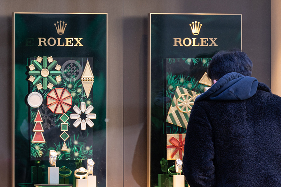 "이젠 연례행사"…명품업계, 새해에도 줄줄이 '배짱 인상'