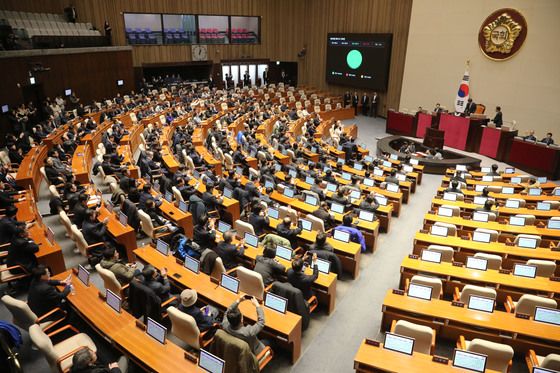 김영환 충북지사, '비상계엄 찬반'관련 메시지 표명 안해