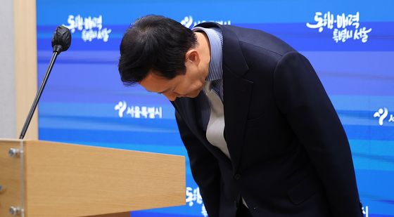 인사하는 오세훈 시장