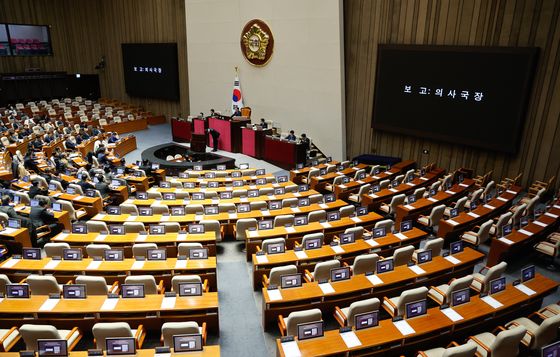 민주 "'탄핵부결 당론 채택' 국힘, 내란죄 부역자 선언한 것"