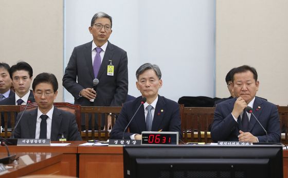 "계엄 건의" 김용현 해외 도피 의혹…긴급 출국금지 지시"(종합2보)