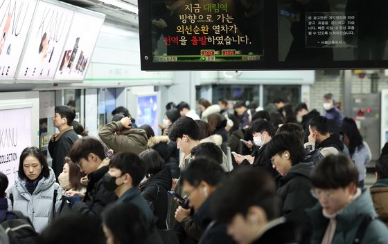 지하철 파업 '타결'엔 노사 간 통큰 양보…"임금인상"·"안전고려"