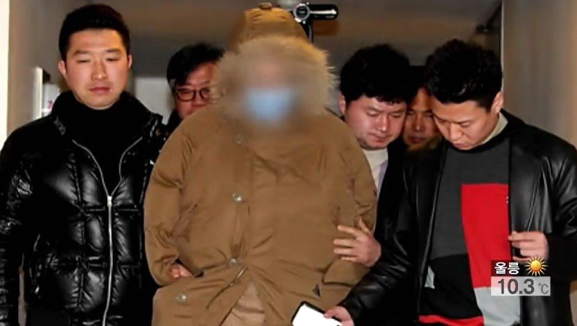 본문 이미지 - 2011년 1월 14일 만삭의 아내를 살해한 혐의로 징역 20년을 선고받은 의사 백 모 씨. &#40;KBS 갈무리&#41;
