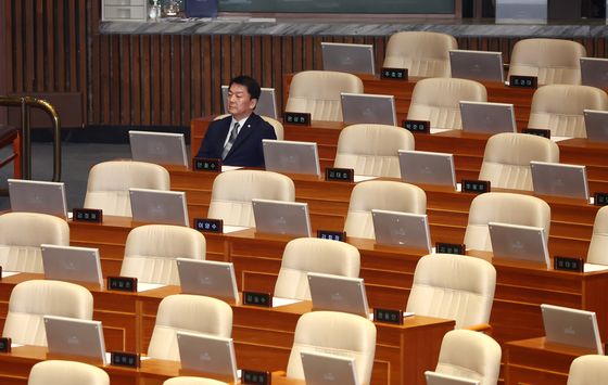 안철수 "친윤당으로 찍히면 끝장…계엄의 바다서 탈출, 민생의 바다로"