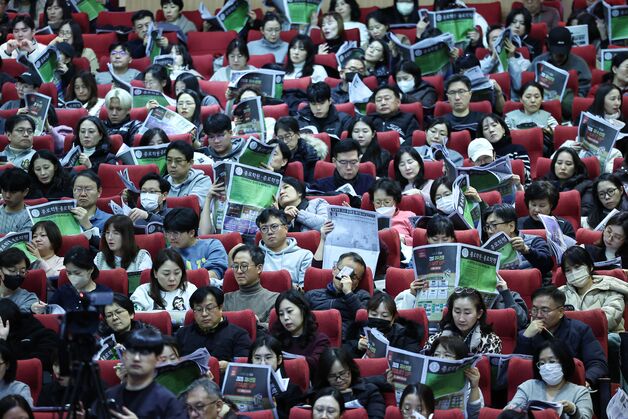 고등생·학부모 45.7% "서울대 10개 만들면 진학 의사 있어"