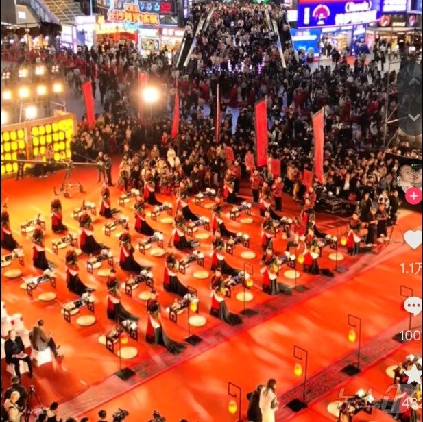 본문 이미지 - 합동 결혼식 - 웨이보 갈무리