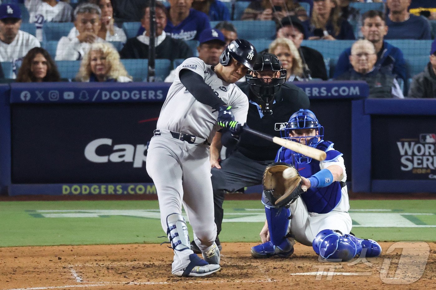 본문 이미지 - 역대 최고액 계약을 맺은 후안 소토. ⓒ AFP=뉴스1