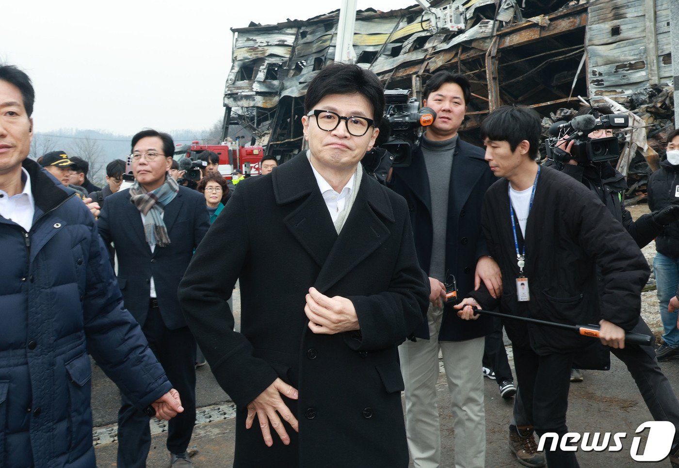 한동훈 국민의힘 비상대책위원장이 1일 오후 경북 문경 육가공공장 화재 현장을 둘러보고 있다. &#40;공동취재&#41; 2024.2.1/뉴스1 ⓒ News1 공정식 기자