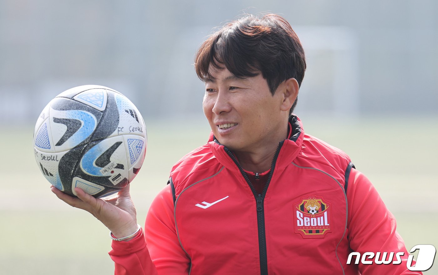 본문 이미지 - 김기동 FC서울 감독이 1일 경기도 구리시 GS 챔피언스파크에서 뉴스1과 인터뷰를 갖고 있다. 2024.2.1/뉴스1 ⓒ News1 박지혜 기자