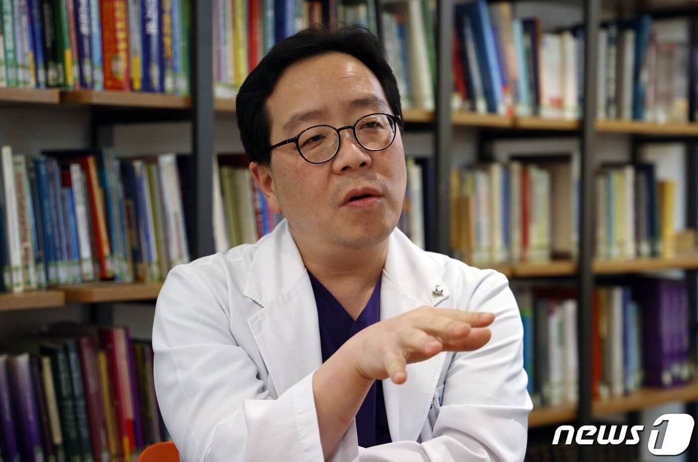 본문 이미지 - 20여 년간 마약중독자들을 치료해 온 천영훈 인천참사랑병원장이 지난2월1일 오후 인천광역시 서구 원창로 인천참사랑병원에서 뉴스1과 인터뷰를 하고 있다. 2024.2.1/뉴스1 ⓒ News1 박정호 기자