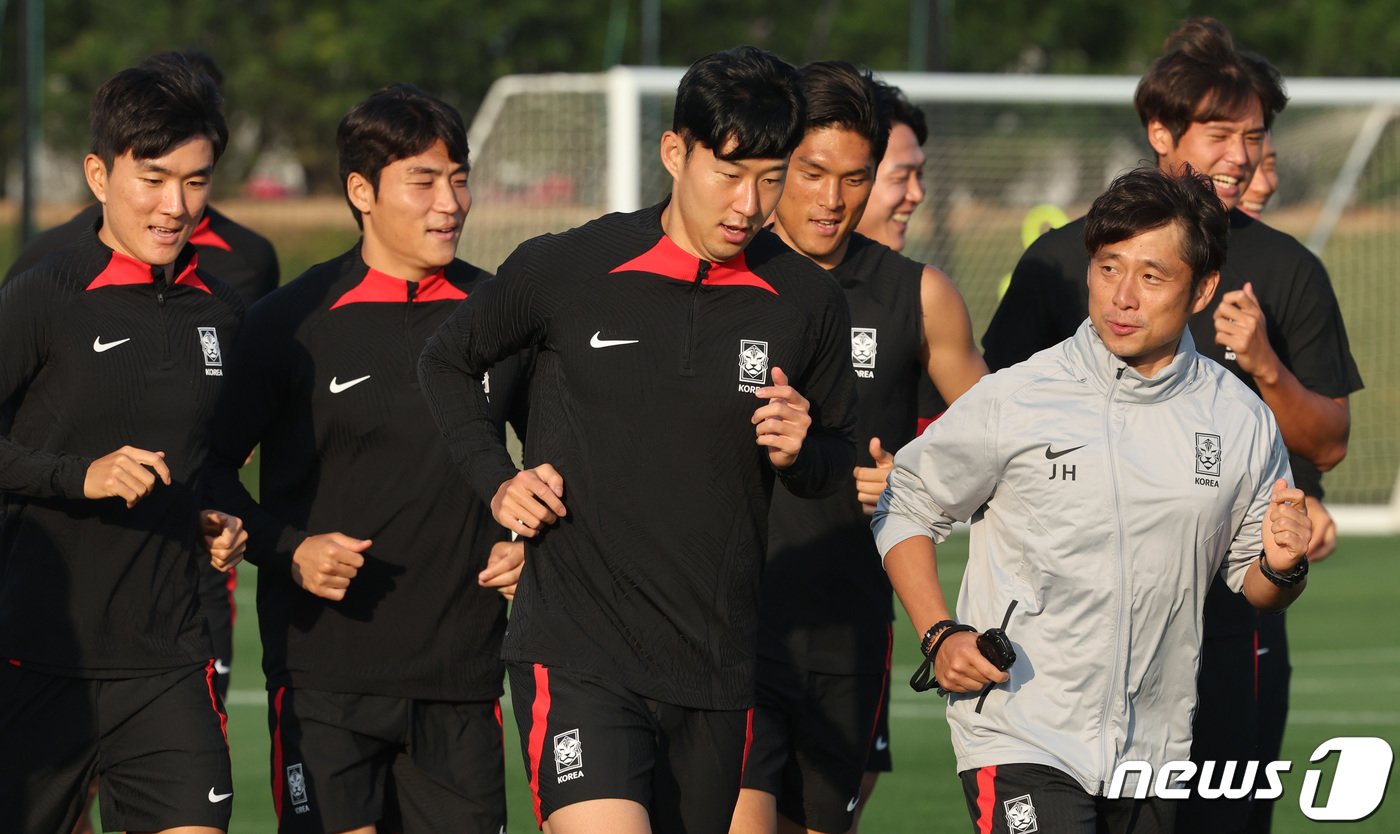 2023 아시아축구연맹&#40;AFC&#41; 카타르 아시안컵 호주와의 8강전을 앞둔 대한민국 축구대표팀 손흥민, 황인범 등 선수들이 1일&#40;현지시간&#41; 카타르 도하 알 에글라 트레이닝 센터에서 훈련을 하고 있다. 2024.2.1/뉴스1 ⓒ News1 김성진 기자