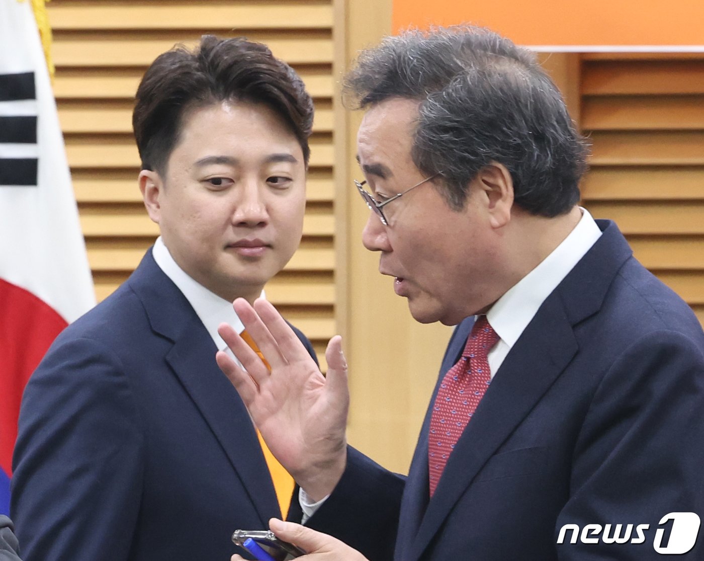 본문 이미지 - 이낙연·이준석 개혁신당 공동대표와 금태섭 최고위원이 13일 서울 여의도 국회 의원회관에서 열린 개혁신당 최고위원회의에 참석하고 있다. 2024.2.13/뉴스1 ⓒ News1 송원영 기자