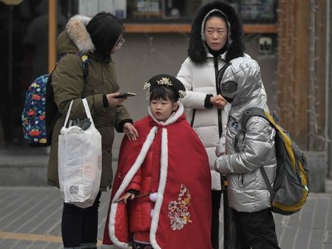 2035년 초고령화 진입 중국, 정년 연장 추진…취업난 심화 우려도