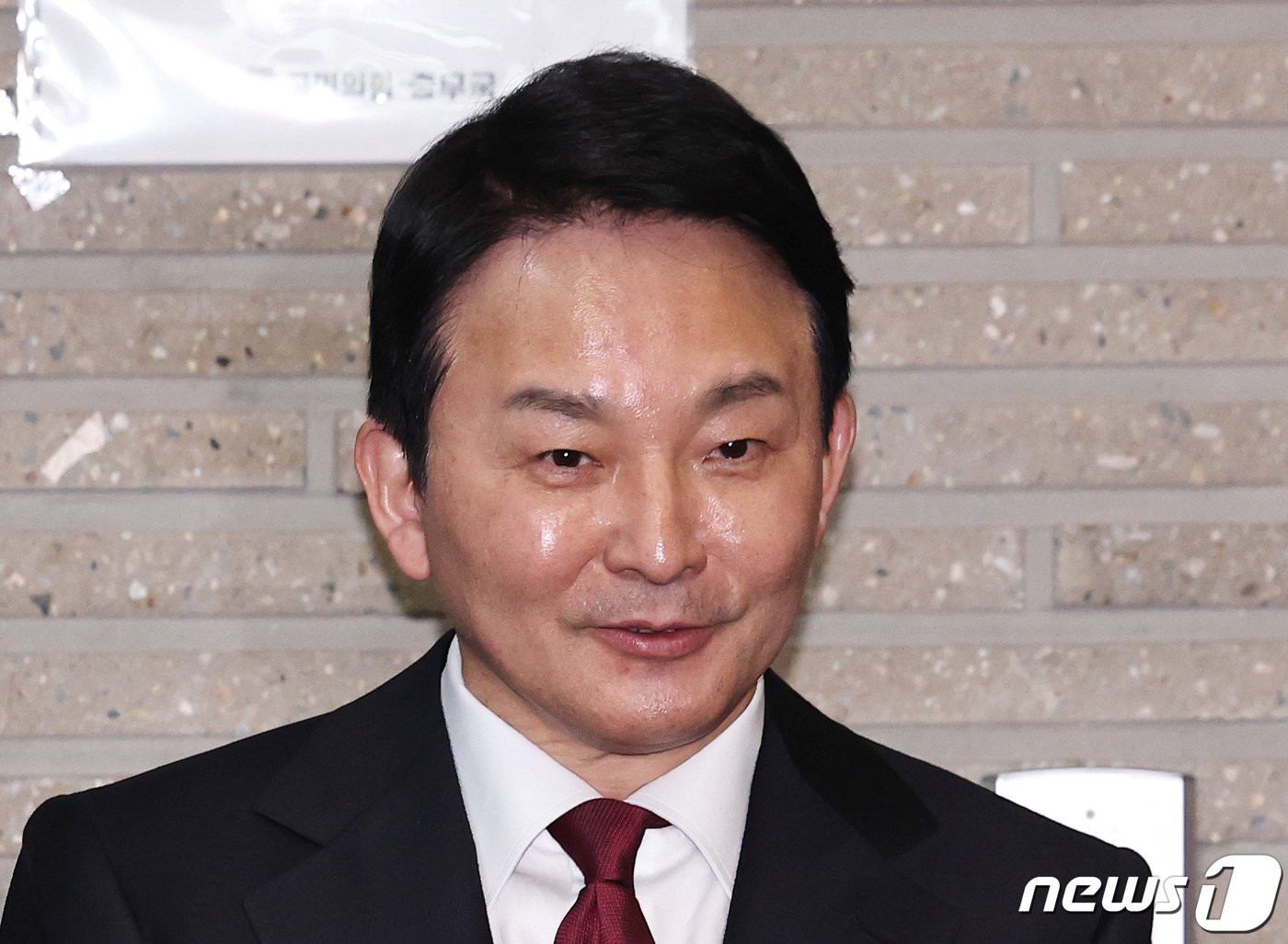 본문 이미지 - 원희룡 전 국토교통부 장관이 14일 오후 서울 여의도 국민의힘 중앙당사에서 4·10총선 인천 계양 을 공천심사 면접을 마치고 취재진의 질문에 답하고 있다. 2024.2.14/뉴스1 ⓒ News1 구윤성 기자
