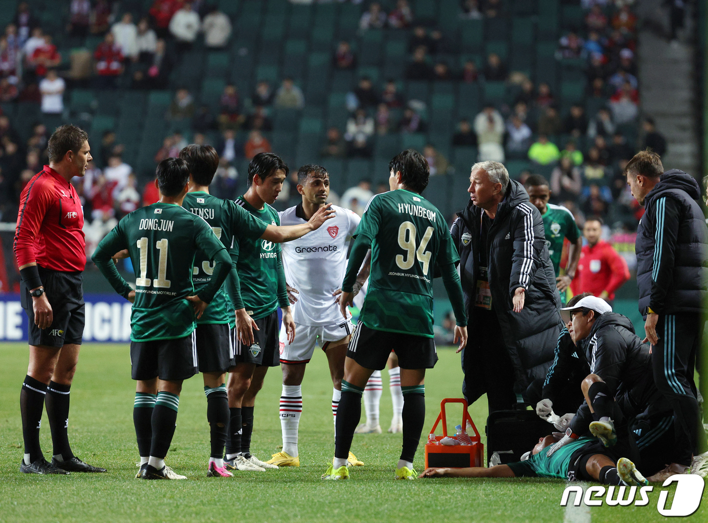(전주=뉴스1) 박정호 기자 = 14일 오후 전라북도 전주시 덕진구 전주월드컵경기장에서 열린 2023-2024시즌 아시아축구연맹(AFC) 챔피언스리그 16강 1차전 전북 현대 모터 …