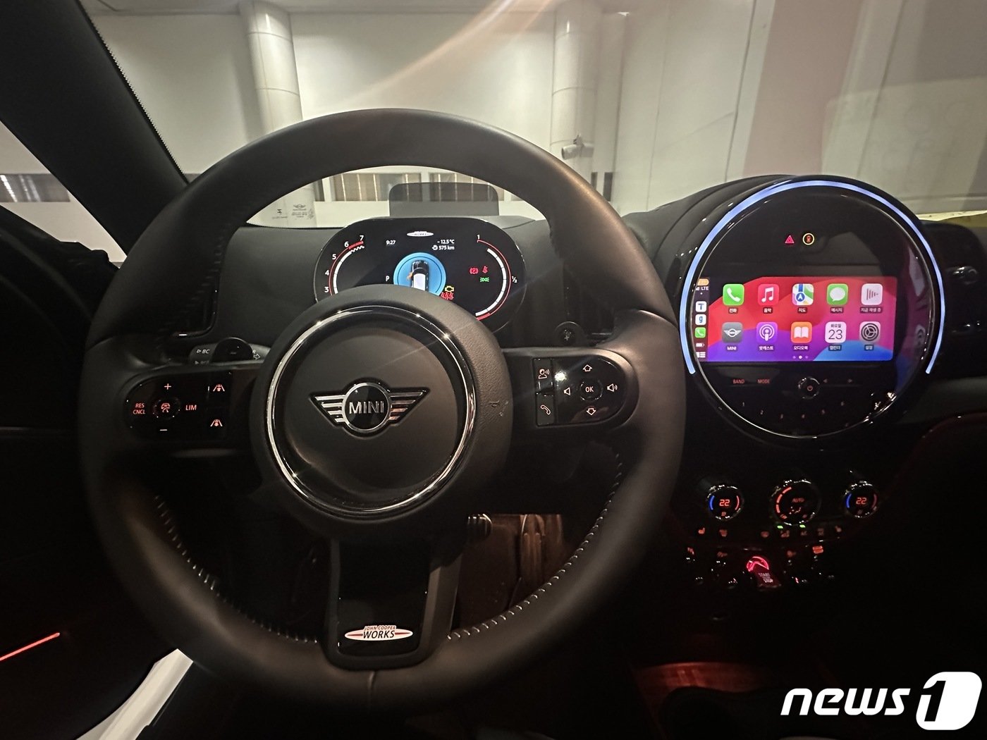 본문 이미지 - 미니 컨트리맨 JCW 2024.01.23/뉴스1 ⓒ News1 금준혁 기자