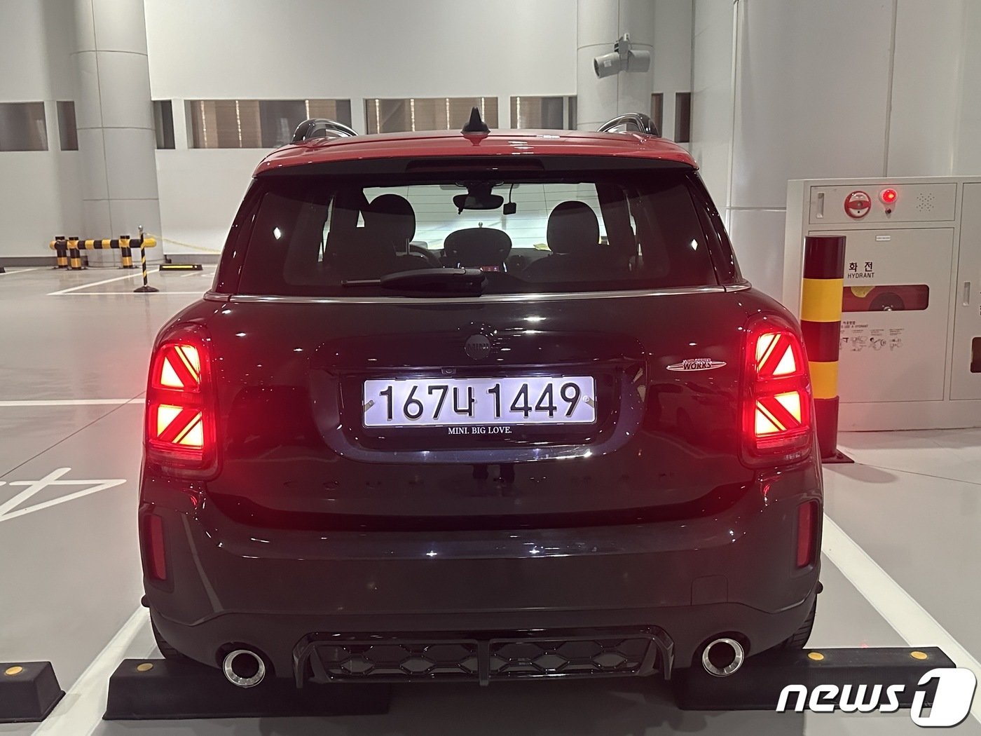 본문 이미지 - 미니 컨트리맨 JCW 2024.01.23/뉴스1 ⓒ News1 금준혁 기자