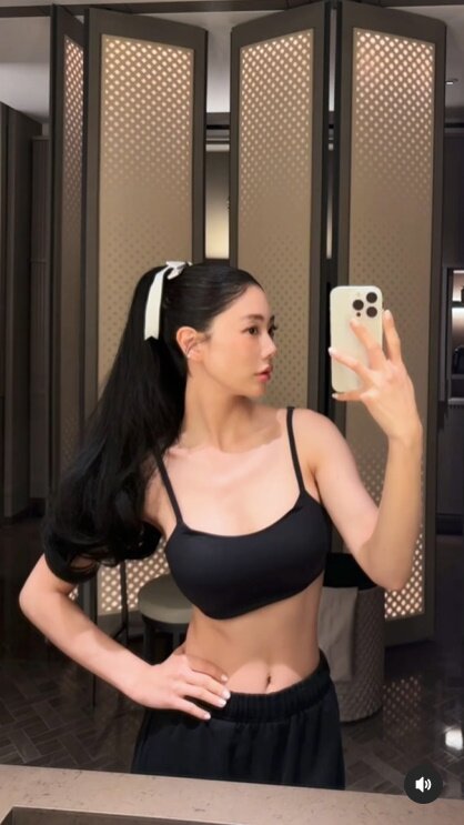 본문 이미지 - 클라라 인스타그램 캡처