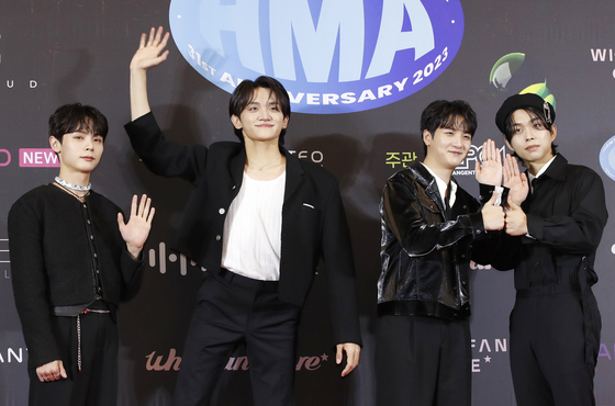 루시, 2년 만의 완전체 컴백…단단해진 팀워크로 새 출발 [N이슈]