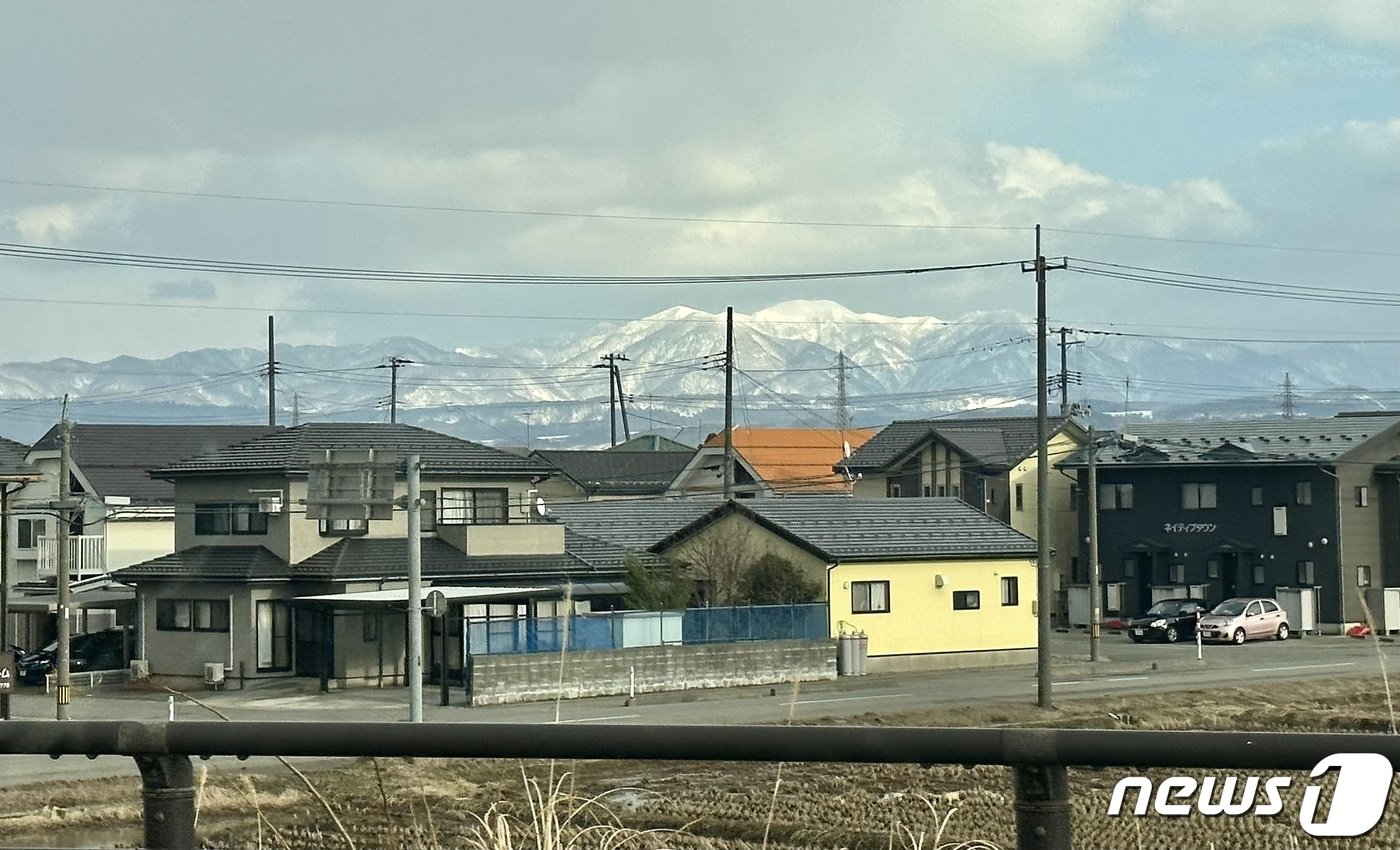 본문 이미지 - 새하얀 눈이 내려앉은 갓산ⓒ News1  