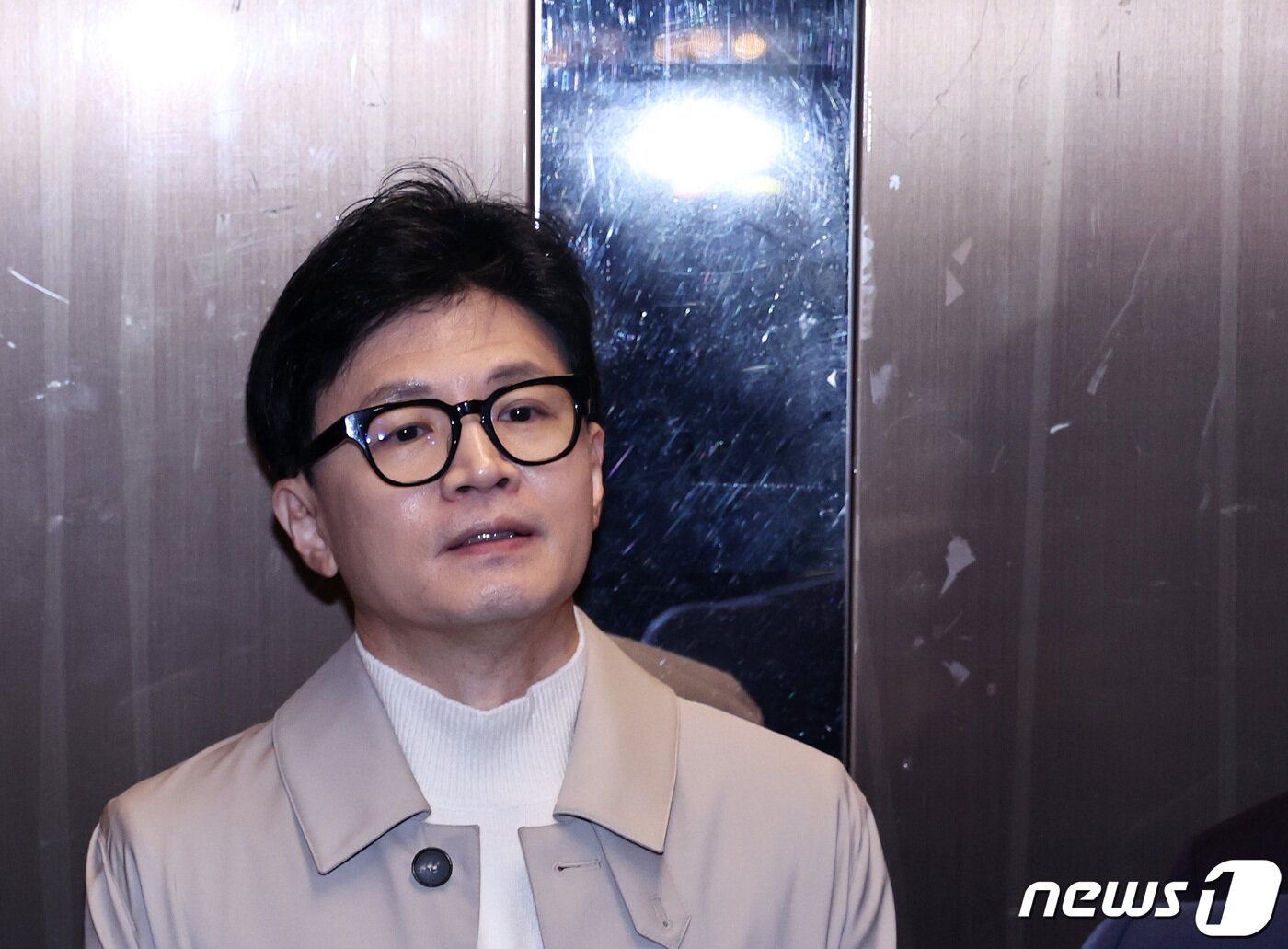 본문 이미지 - 한동훈 국민의힘 비상대책위원장이 19일 오전 서울 여의도 중앙당사로 출근하고 있다. 2024.2.19/뉴스1 ⓒ News1 구윤성 기자