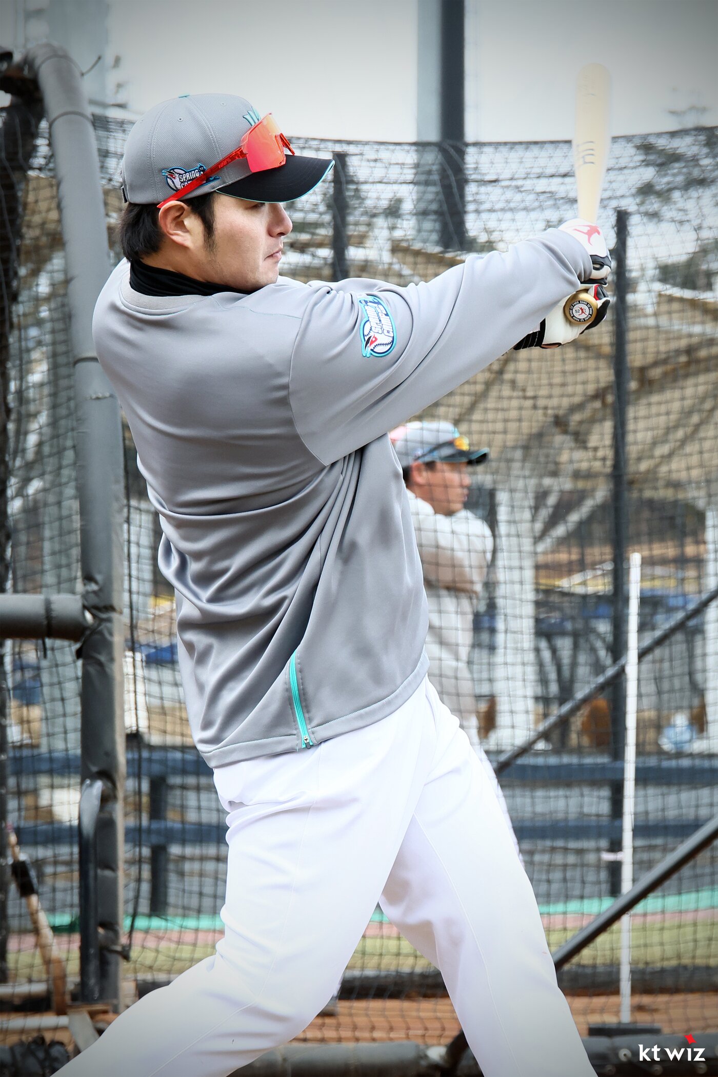 본문 이미지 - KT 위즈 박병호가 부산 기장 현대차볼파크에서 진행 중인 스프링 캠프에서 타격 훈련을 하고 있다. (KT 제공)