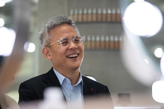 [주총]김승환 아모레퍼시픽 대표 "글로벌 확장 가속…AI 경영 혁신 추진"
