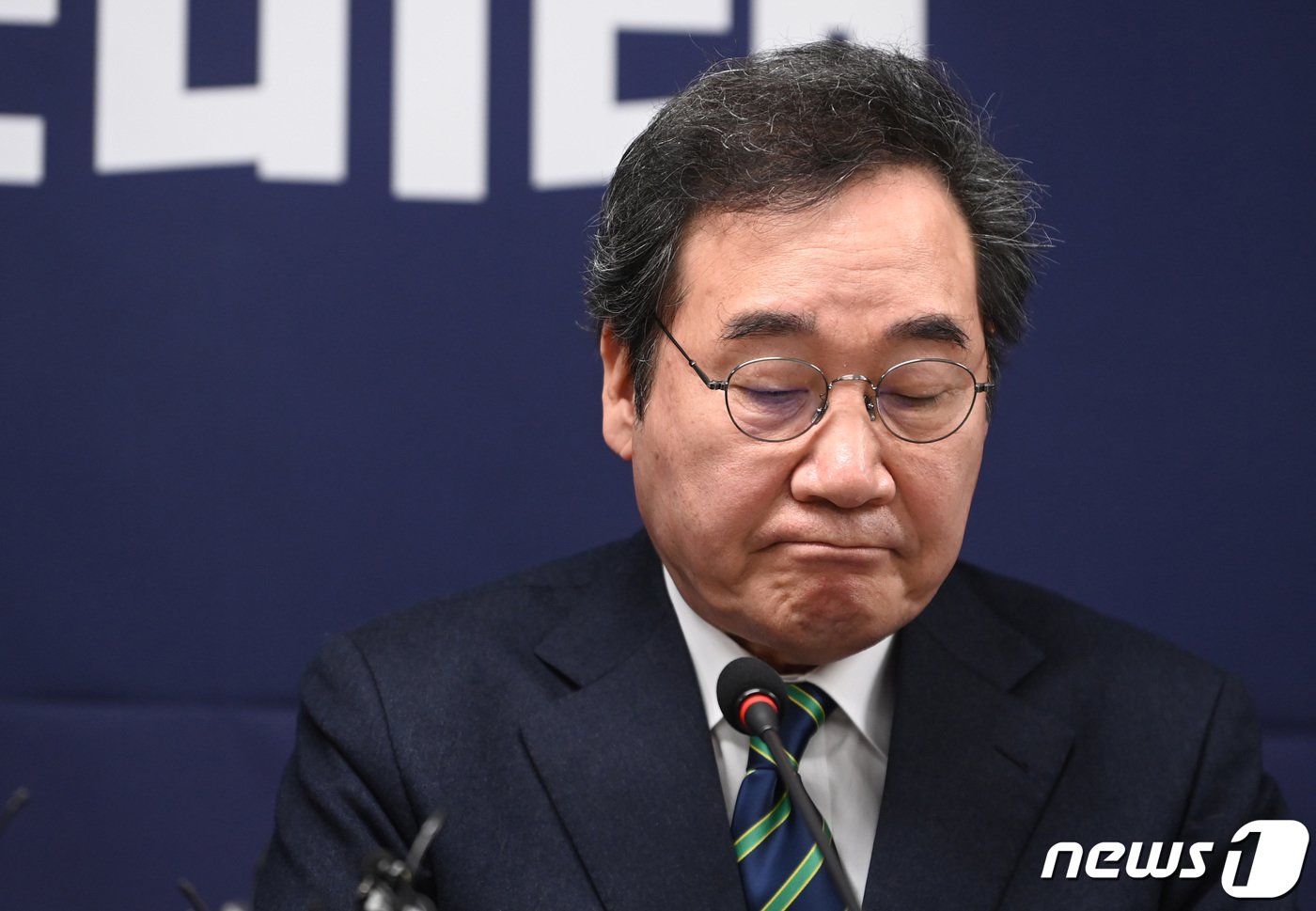 본문 이미지 - 이낙연 새로운미래 공동대표가 20일 오전 서울 여의도 당사에서 열린 현안 관련 기자회견에서 생각에 잠겨 있다. (공동취재) 2024.2.20/뉴스1 ⓒ News1 구윤성 기자