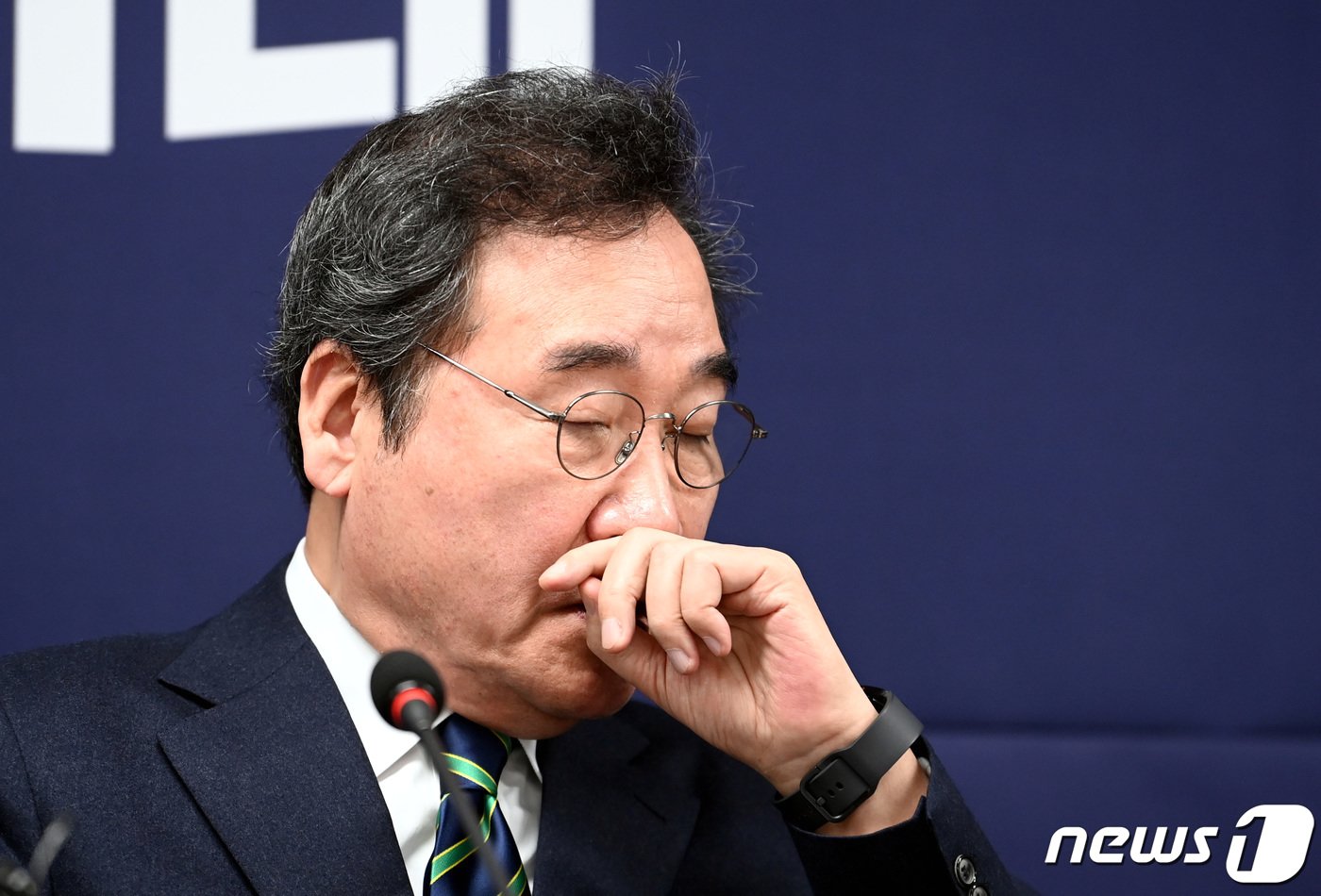 본문 이미지 - 이낙연 새로운미래 공동대표가 20일 오전 서울 여의도 당사에서 열린 현안 관련 기자회견에서 생각에 잠겨 있다. (공동취재) 2024.2.20/뉴스1 ⓒ News1 구윤성 기자