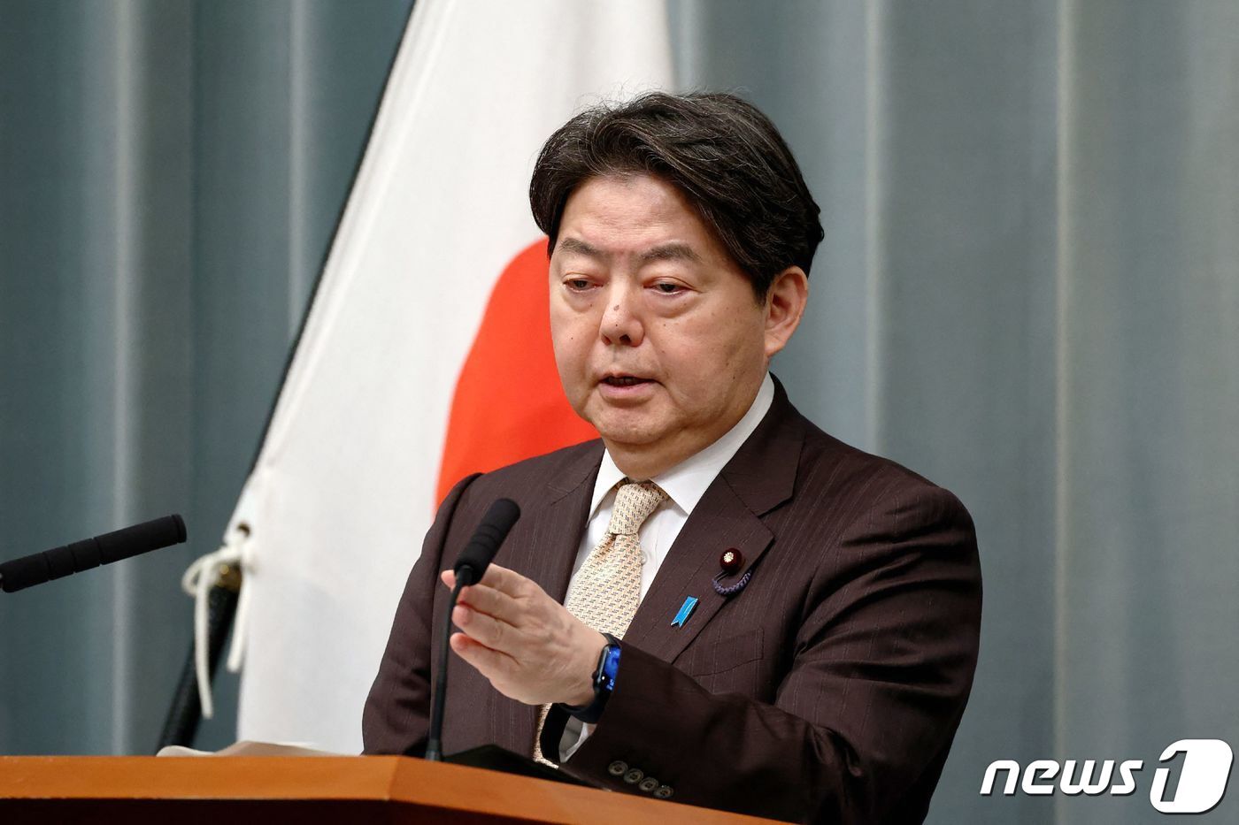 본문 이미지 - 하야시 요시마사 일본 관방장관.ⓒ AFP=뉴스1 ⓒ News1 정윤영 기자