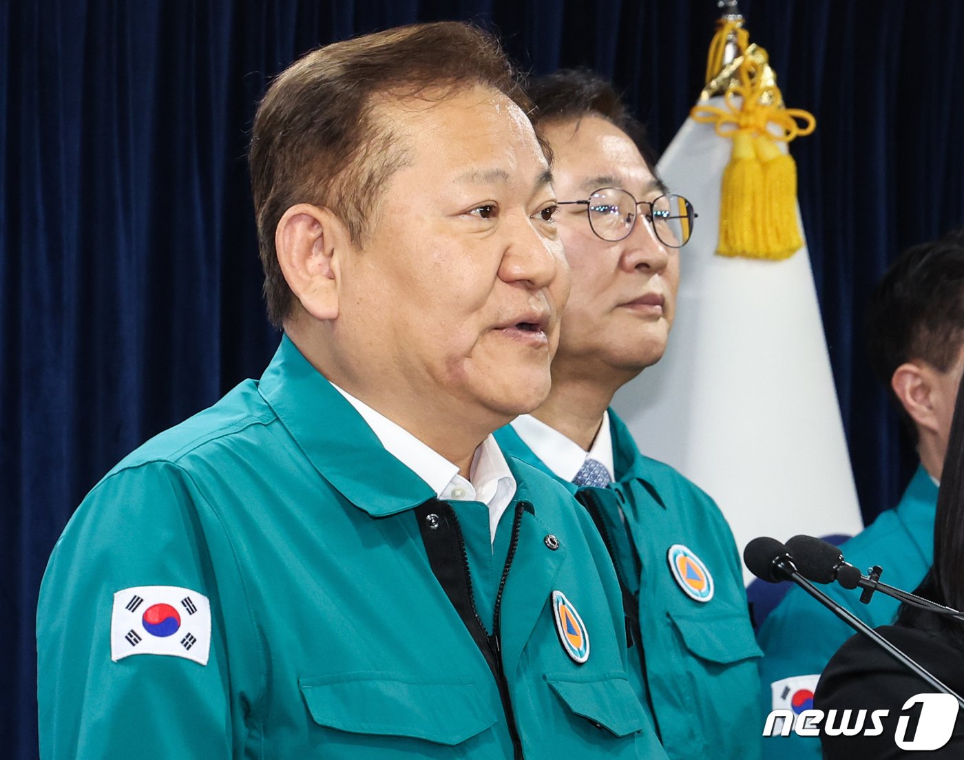 본문 이미지 - 이상민 행정안전부 장관과 박성재 법무부 장관이 21일 서울 종로구 정부서울청사에서 의료계 집단행동 관련 관계부처 합동브리핑을 하고 있다. 2024.2.21/뉴스1 ⓒ News1 허경 기자