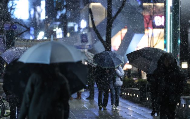 서울 첫눈 예보…서울시, 제설 비상근무 1단계 돌입