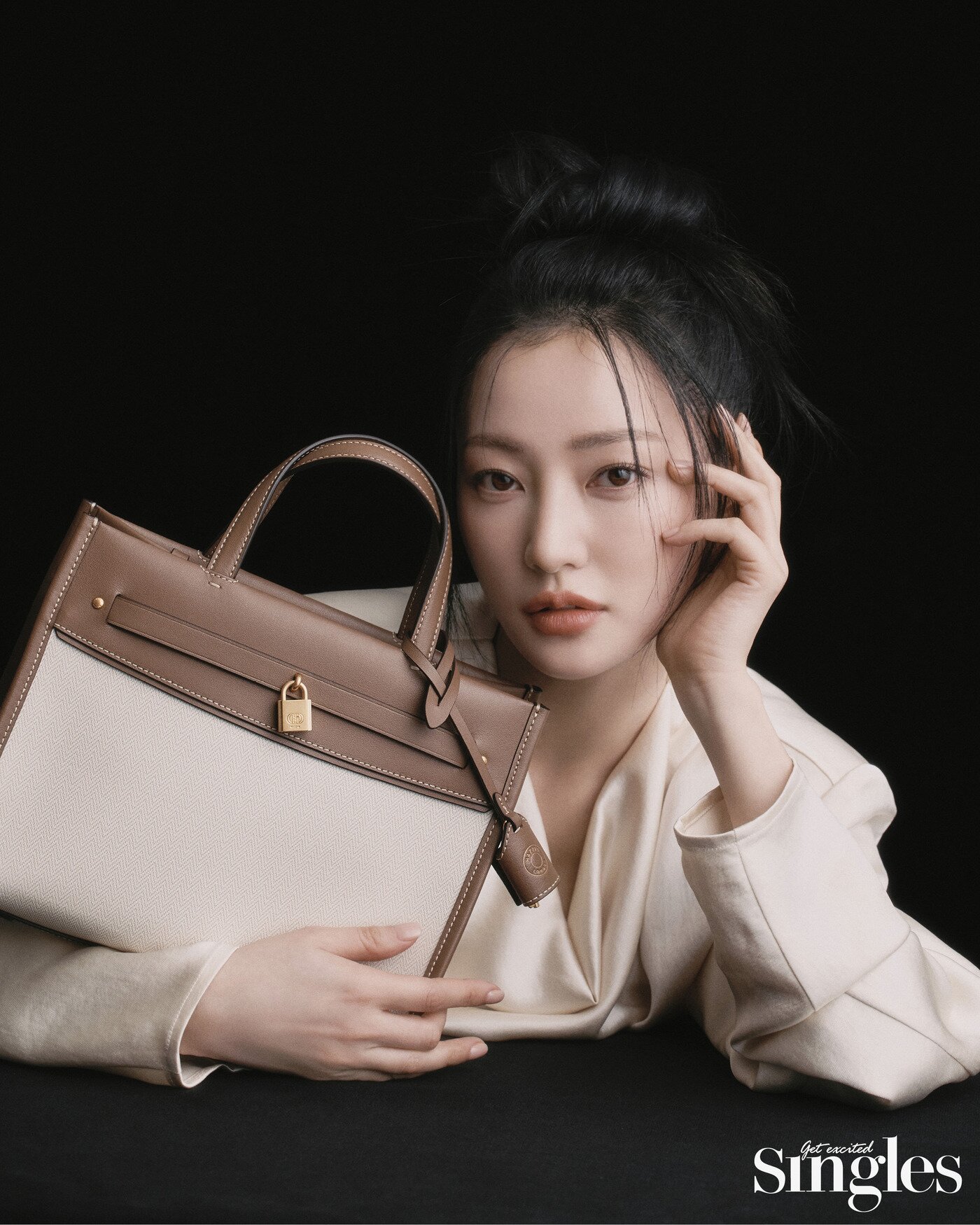 본문 이미지 - 송하윤/싱글즈 제공