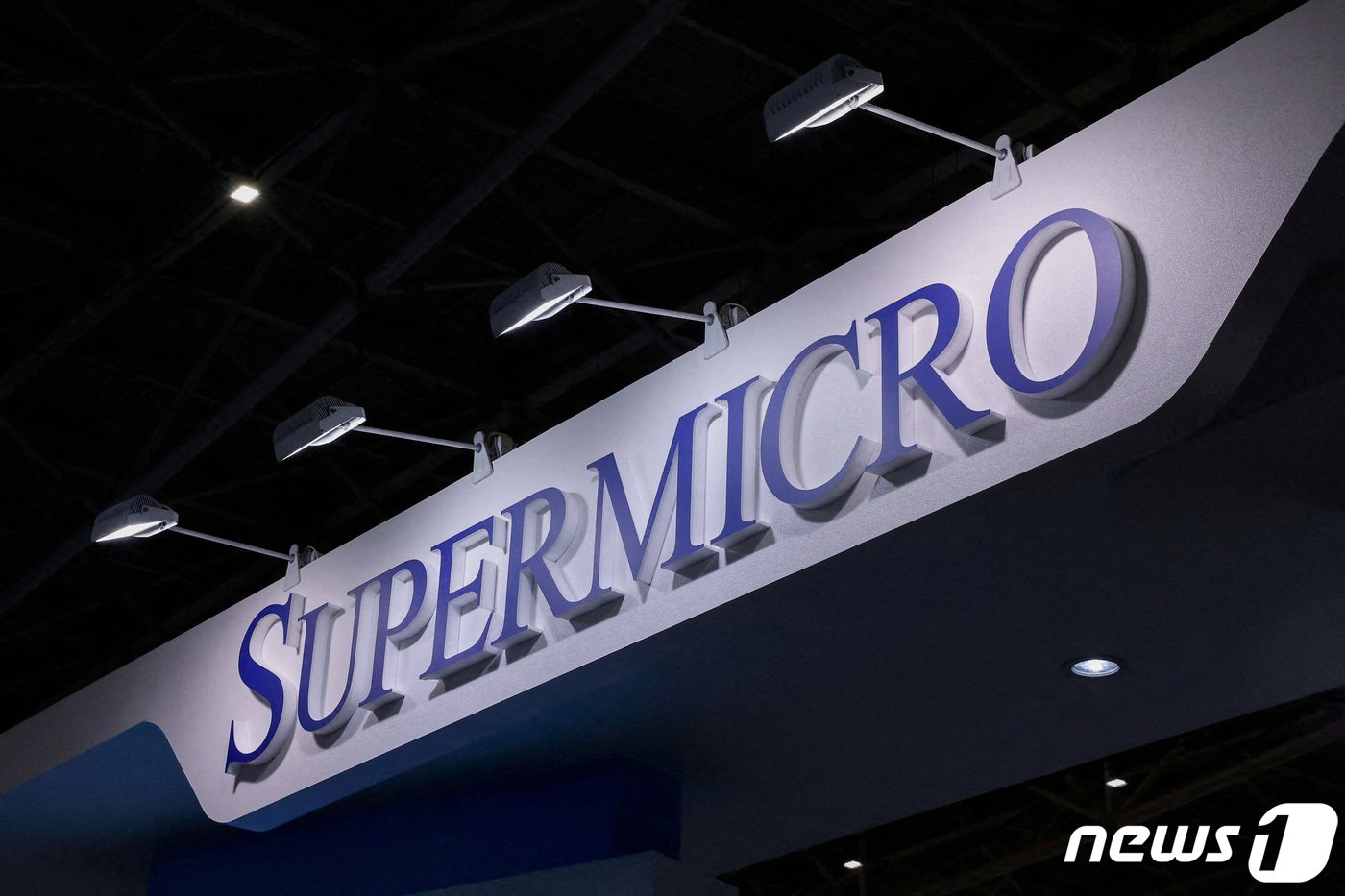 본문 이미지 - 슈퍼 마이크로 컴퓨터 로고. ⓒ 로이터=뉴스1 ⓒ News1 박형기 기자