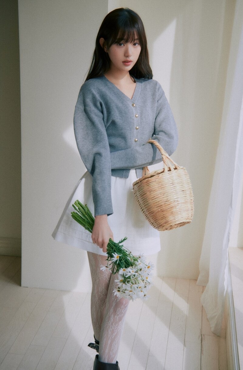 본문 이미지 - 장원영/로라로라 제공