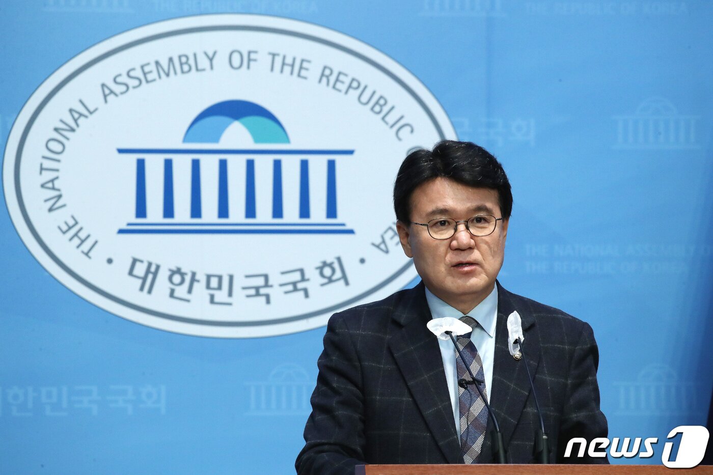 본문 이미지 - 황운하 더불어민주당 의원이 26일 오전 서울 여의도 국회 소통관에서 기자회견을 갖고 제22대 국회의원선거(총선) 불출마 선언을 하고 있다. 2024.2.26/뉴스1 ⓒ News1 임세영 기자