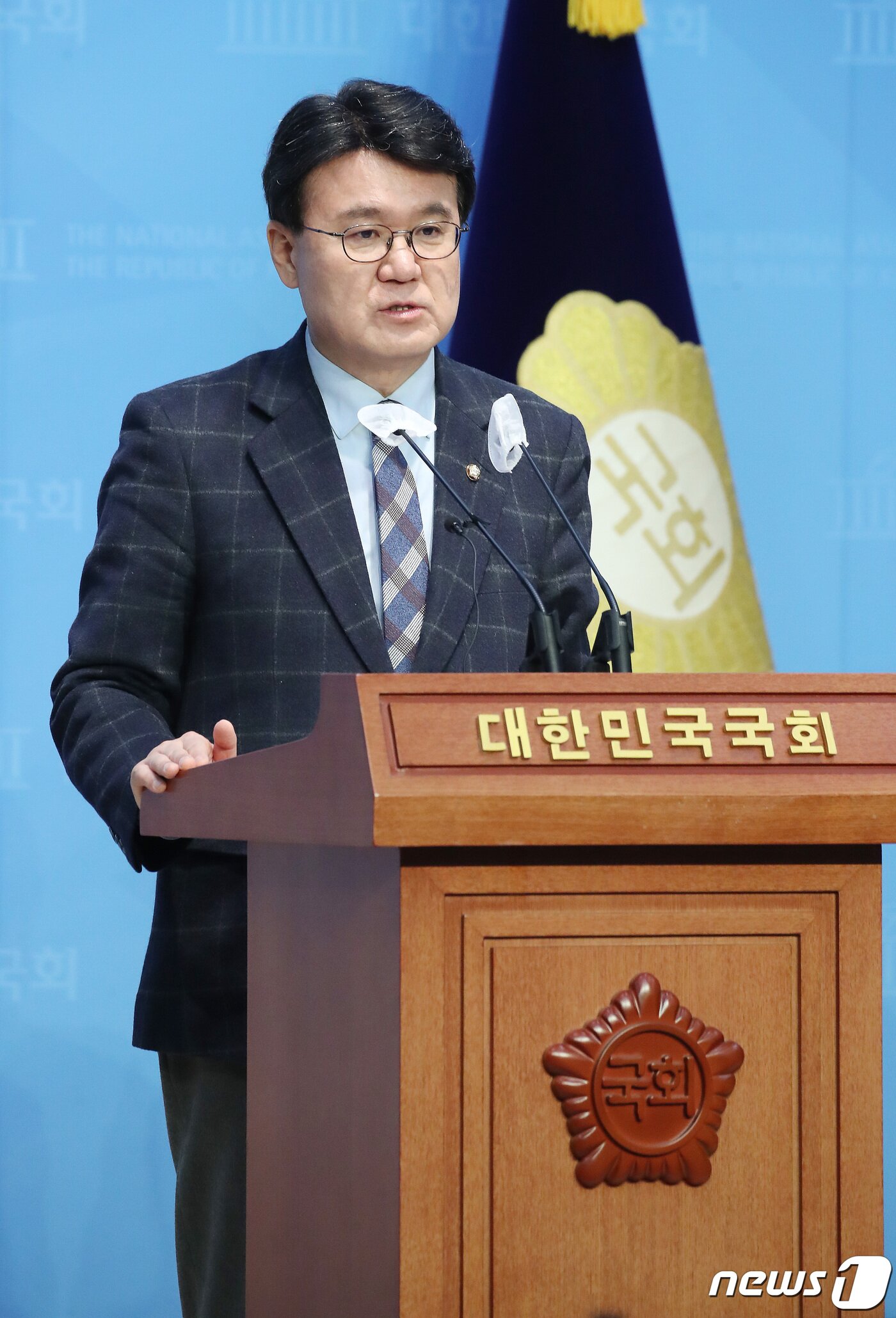 본문 이미지 - 황운하 더불어민주당 의원이 26일 오전 서울 여의도 국회 소통관에서 기자회견을 갖고 제22대 국회의원선거(총선) 불출마 선언을 하고 있다. 2024.2.26/뉴스1 ⓒ News1 임세영 기자