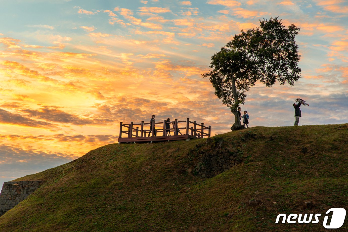 본문 이미지 - 한탄강 일몰 &#40;사진=연천군&#41;