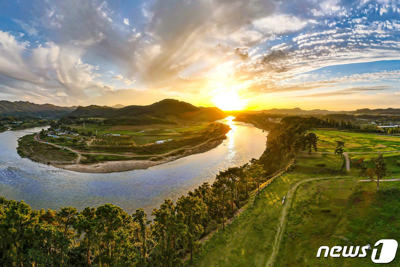 본문 이미지 - 한탄강 일몰 &#40;사진=연천군&#41;